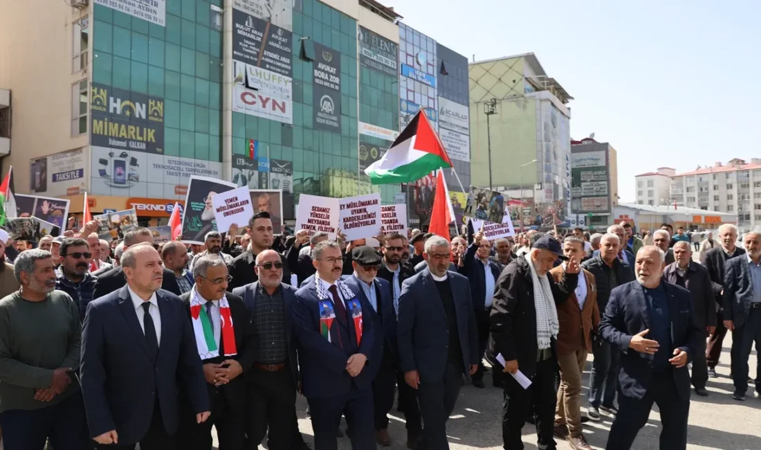 Iğdır'da Dünya Kudüs Günü kapsamında bir araya gelen vatandaşlar, Siyonist